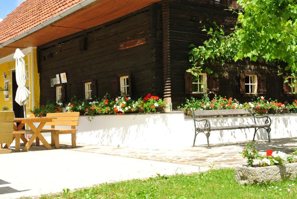 Weingut Primus Suedsteiermark Spielfeld Buitenkant foto