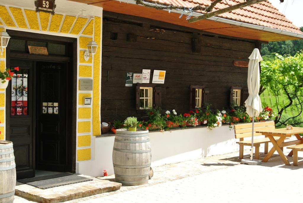 Weingut Primus Suedsteiermark Spielfeld Buitenkant foto