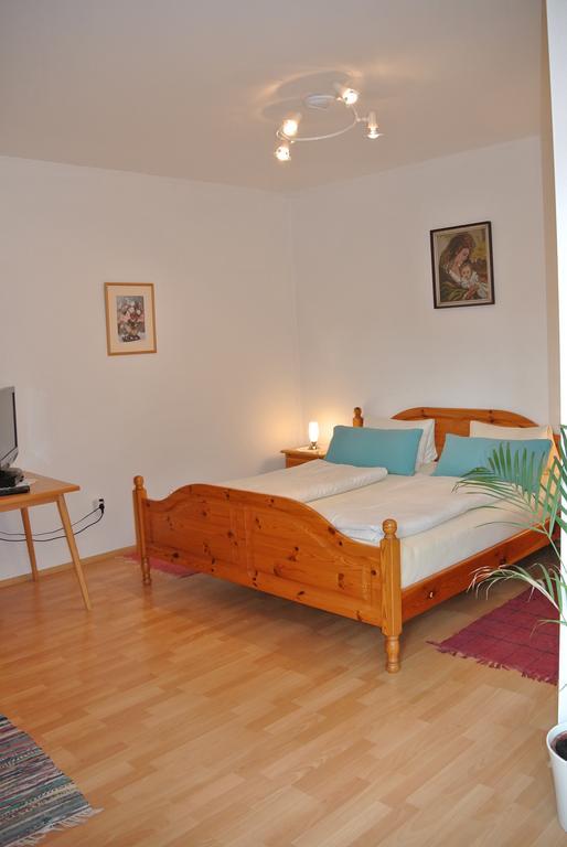 Weingut Primus Suedsteiermark Spielfeld Kamer foto